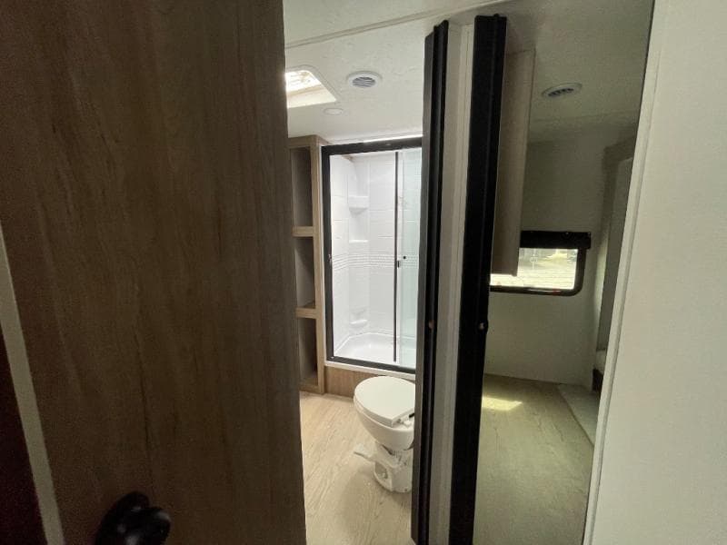 2026 Coachmen 2026 Coachmen Freedom Express - thumbnail 39