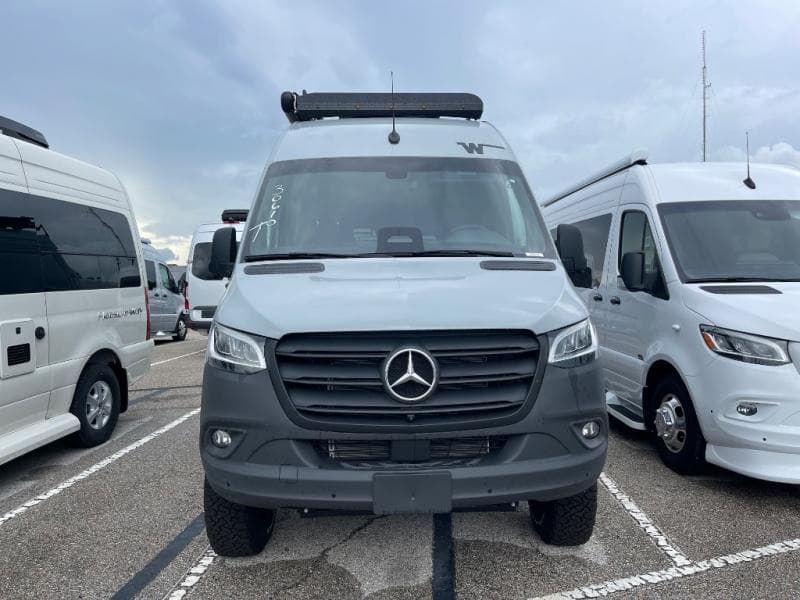 2026 Winnebago 2026 Winnebago Revel - thumbnail 3