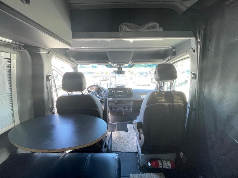 2026 Winnebago 2026 Winnebago Revel - thumbnail 9