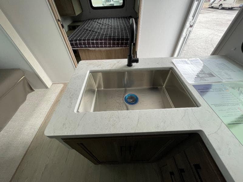 2026 Coachmen 2026 Coachmen Freedom Express - thumbnail 23