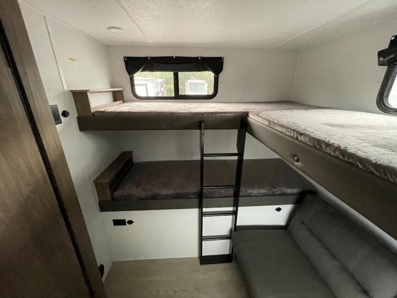 2026 Coachmen 2026 Coachmen Freedom Express - thumbnail 39