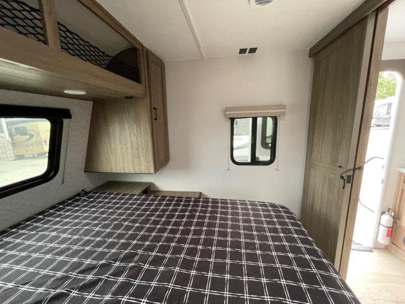 2026 Coachmen 2026 Coachmen Freedom Express - thumbnail 49