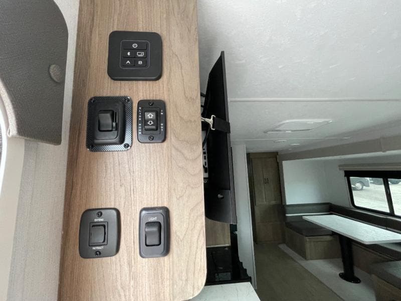 2026 Coachmen 2026 Coachmen Freedom Express - thumbnail 51