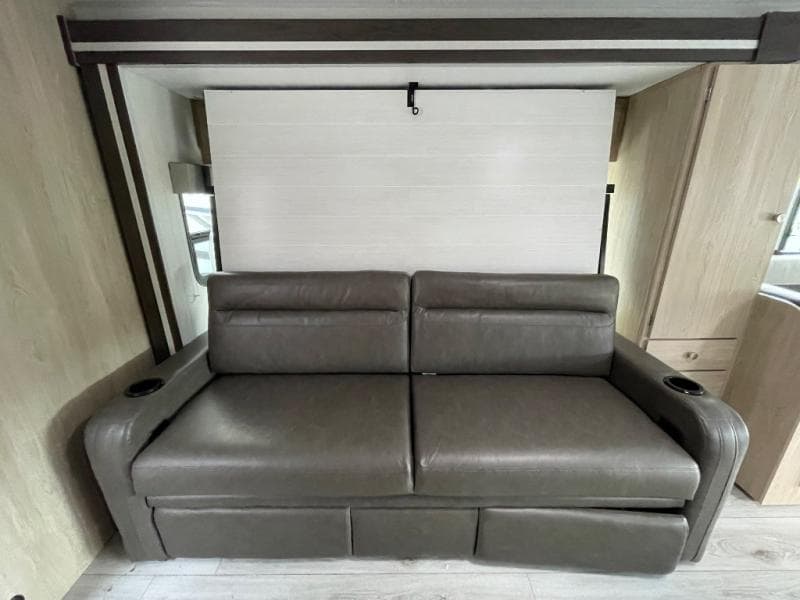 2026 Coachmen 2026 Coachmen Leprechaun - thumbnail 11