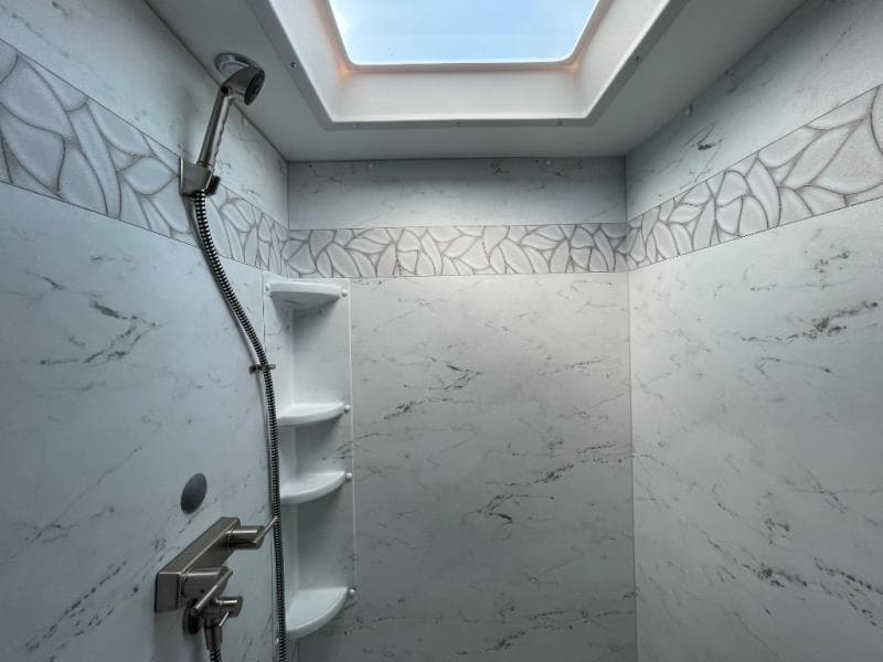 2026 Coachmen 2026 Coachmen Leprechaun - thumbnail 19