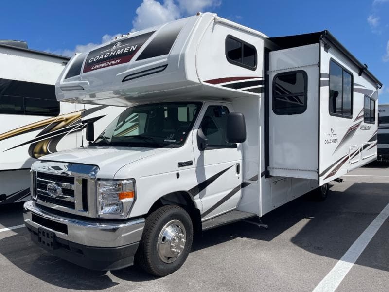 2026 Coachmen 2026 Coachmen Leprechaun - thumbnail 4