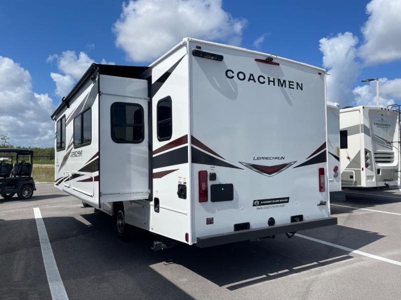 2026 Coachmen 2026 Coachmen Leprechaun - thumbnail 6