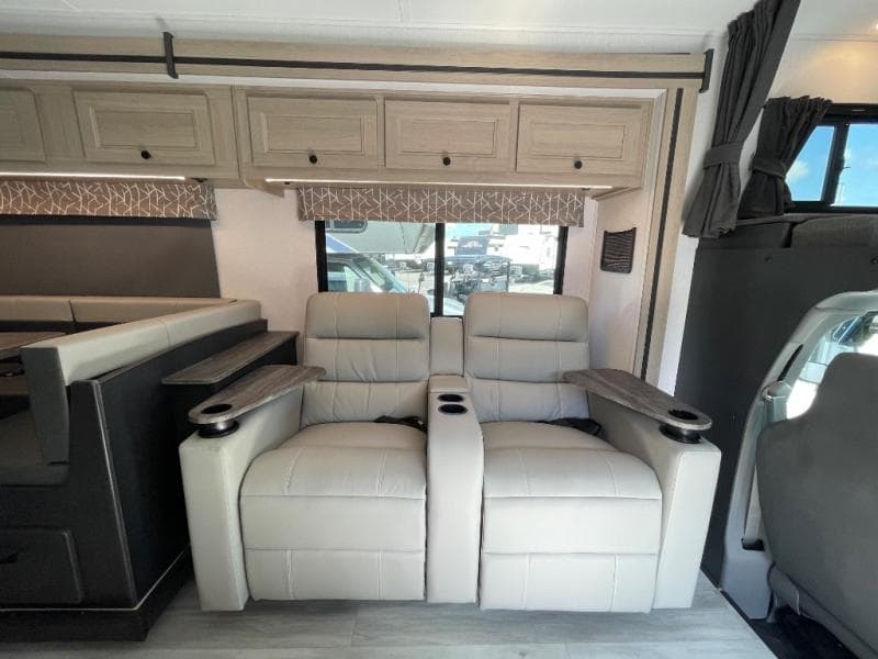 2026 Forest River 2026 Forest River Sunseeker Classic - thumbnail 11