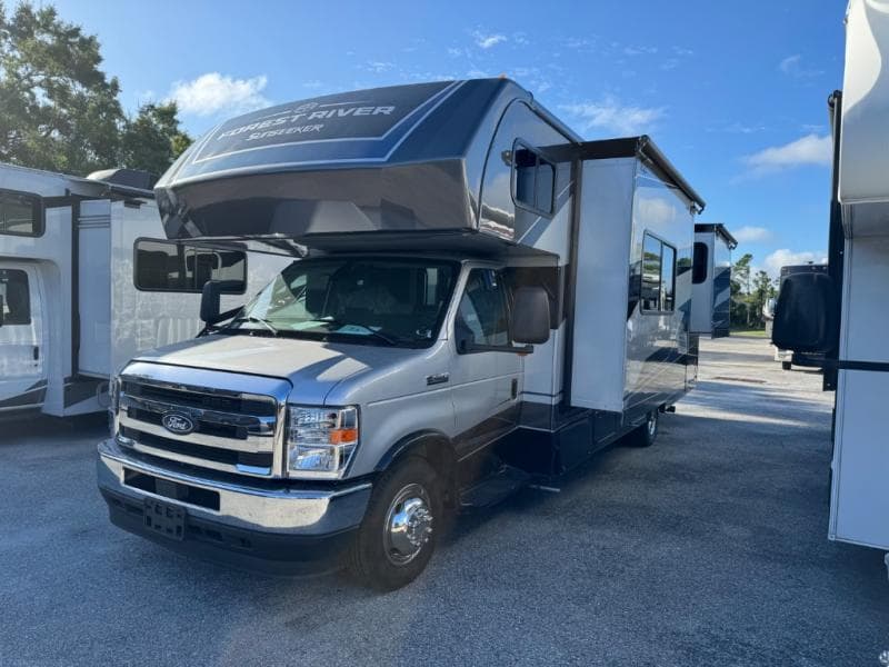 2026 Forest River 2026 Forest River Sunseeker Classic - thumbnail 3