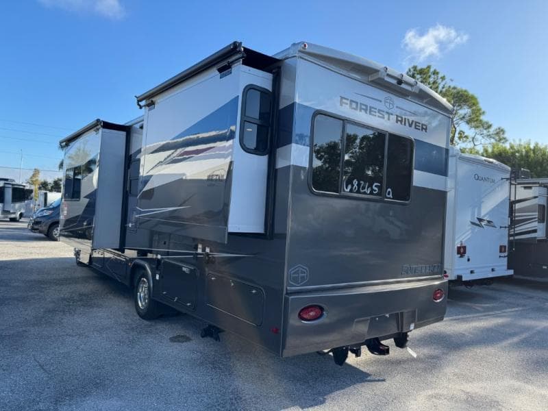 2026 Forest River 2026 Forest River Sunseeker Classic - thumbnail 4