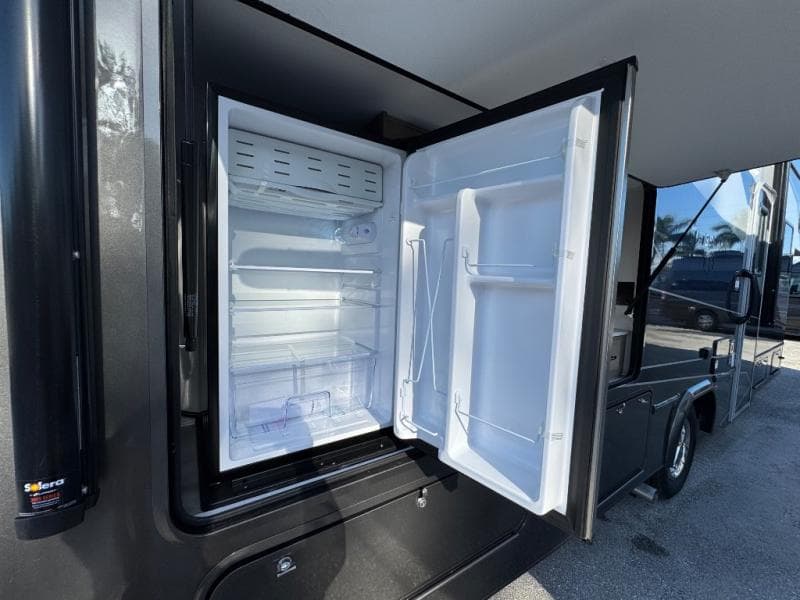 2026 Forest River 2026 Forest River Sunseeker Classic - thumbnail 8