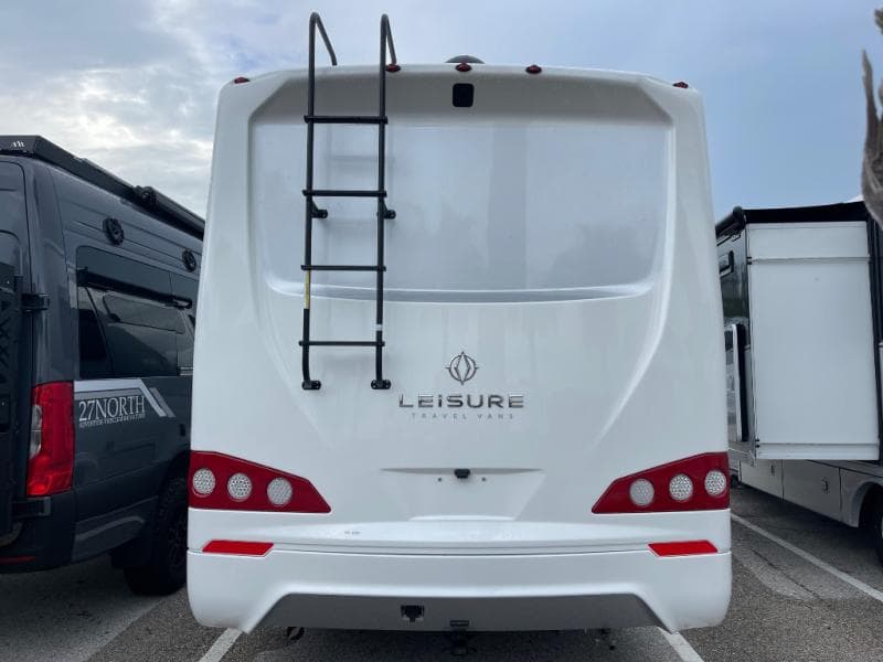 2025 Leisure Travel Vans 2025 Leisure Travel Vans Unity - thumbnail 6