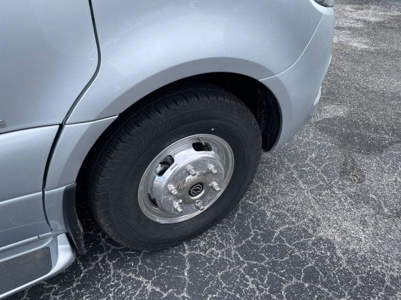 2025 Leisure Travel Vans 2025 Leisure Travel Vans Unity - thumbnail 13