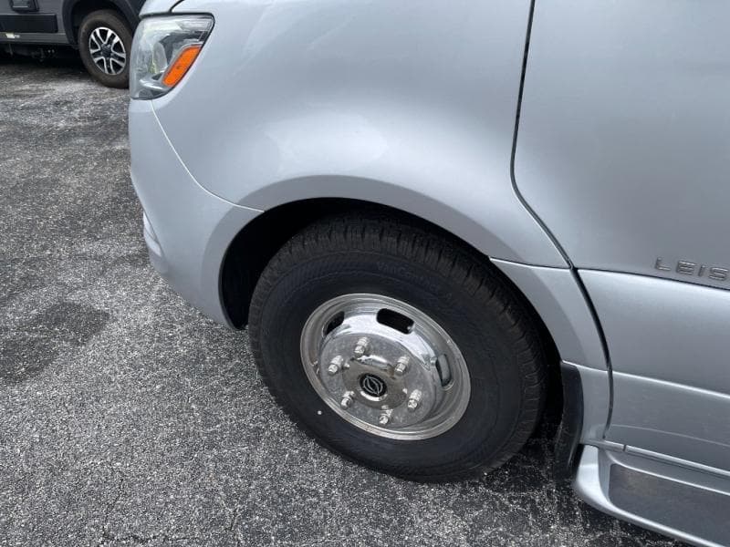 2025 Leisure Travel Vans 2025 Leisure Travel Vans Unity - thumbnail 14