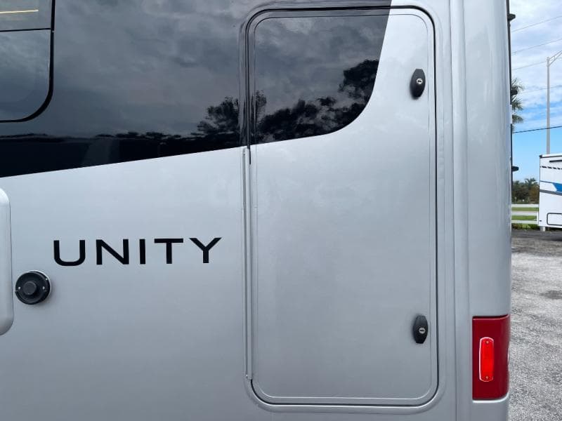 2025 Leisure Travel Vans 2025 Leisure Travel Vans Unity - thumbnail 19