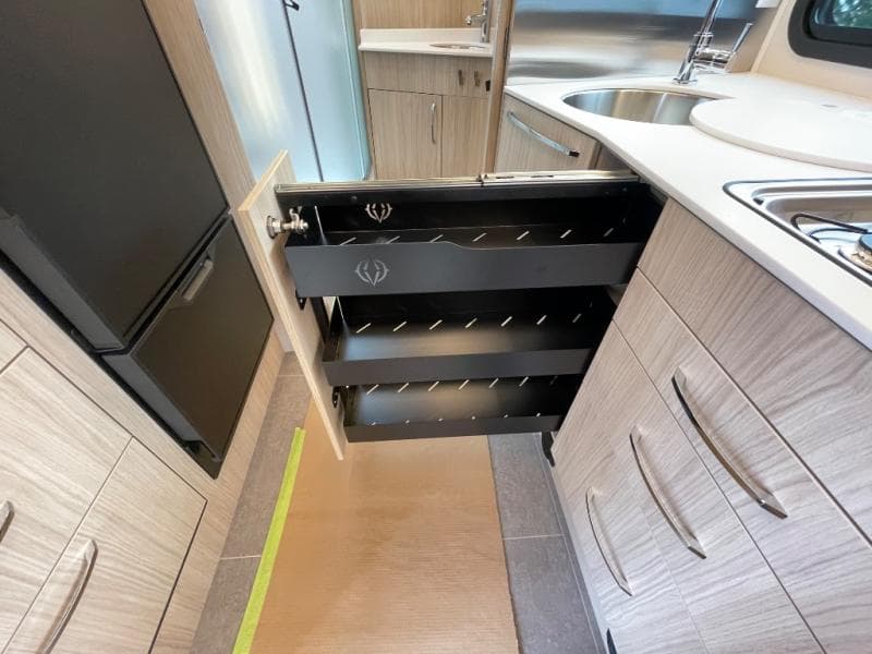 2025 Leisure Travel Vans 2025 Leisure Travel Vans Unity - thumbnail 36