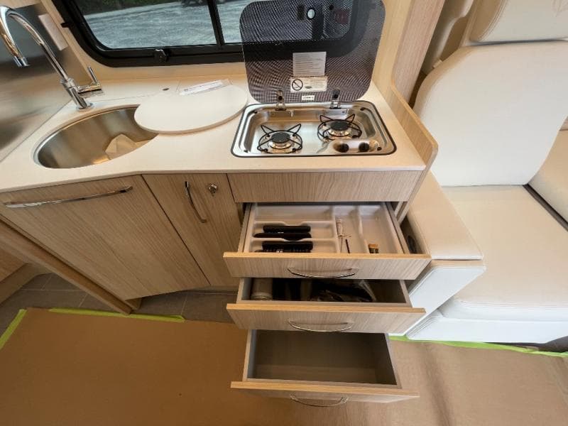 2025 Leisure Travel Vans 2025 Leisure Travel Vans Unity - thumbnail 37