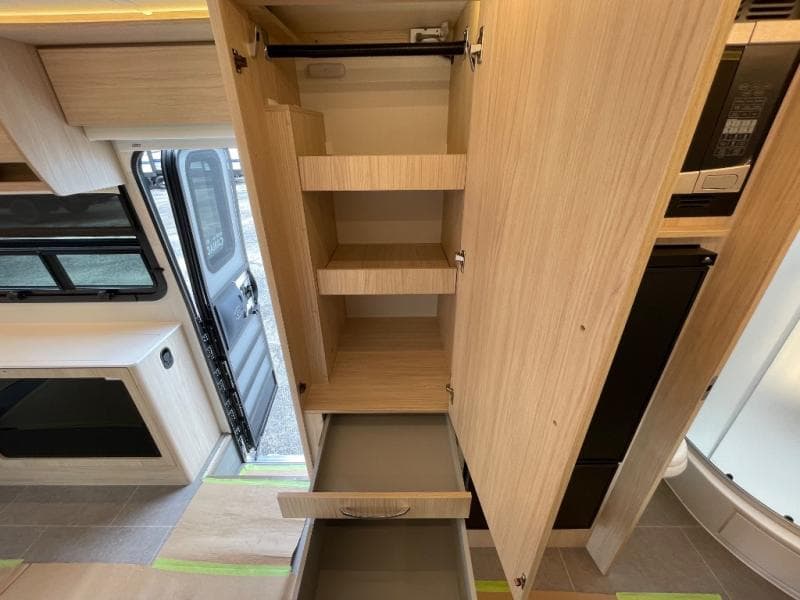 2025 Leisure Travel Vans 2025 Leisure Travel Vans Unity - thumbnail 41