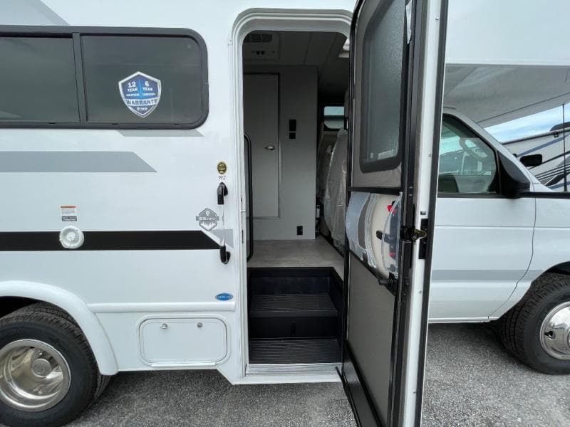 2026 Thor Motor Coach 2026 Thor Motor Coach Chateau - thumbnail 19