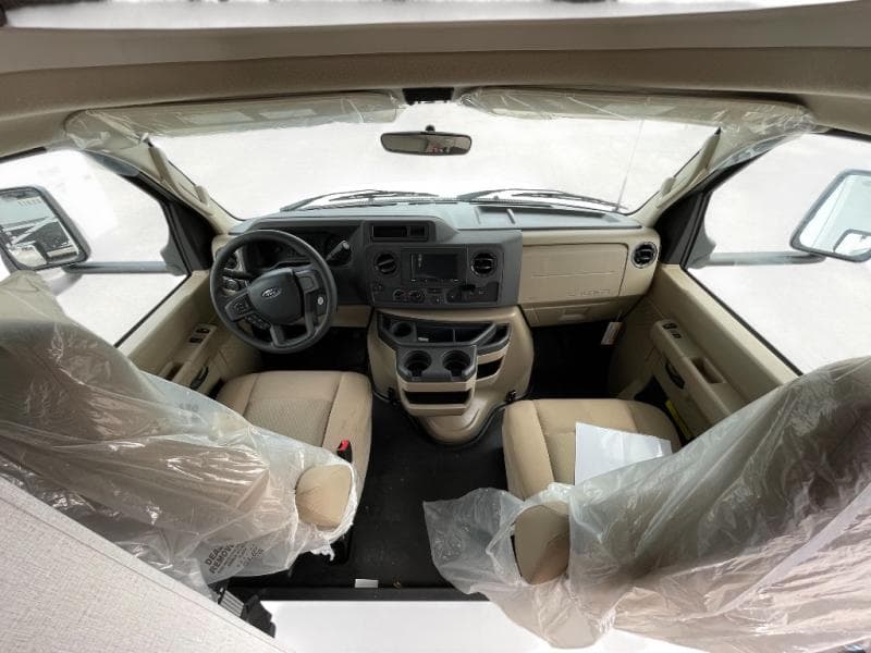 2026 Thor Motor Coach 2026 Thor Motor Coach Chateau - thumbnail 21