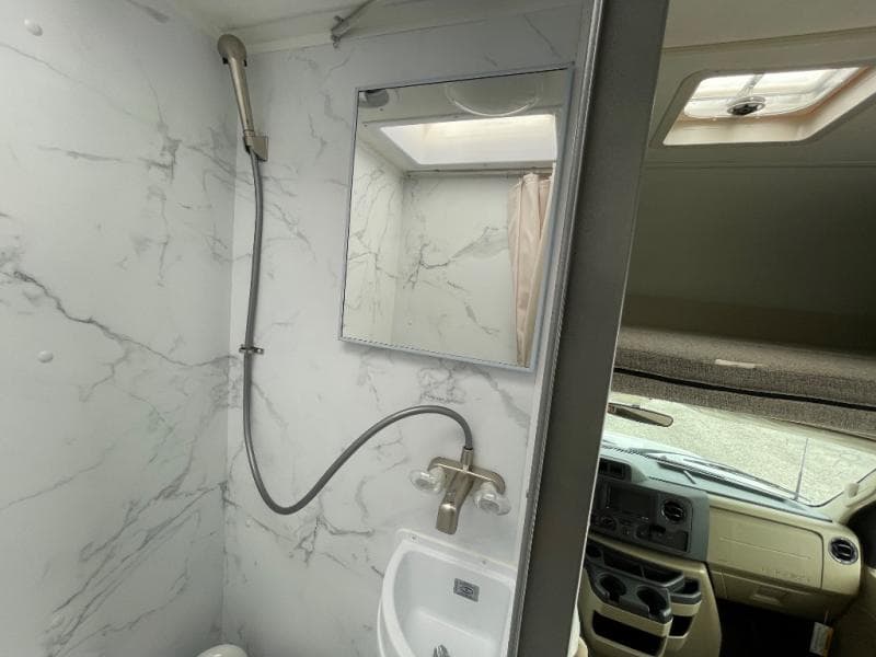 2026 Thor Motor Coach 2026 Thor Motor Coach Chateau - thumbnail 29