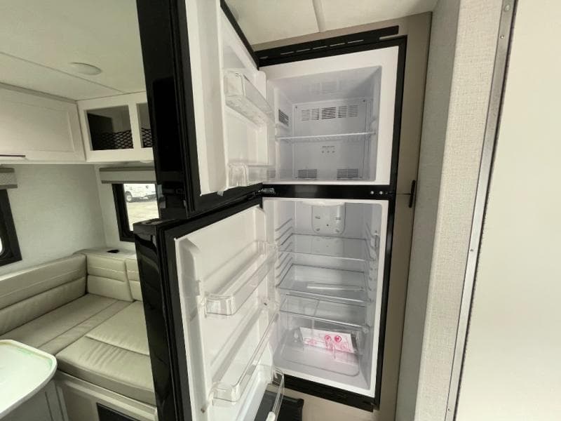 2026 Thor Motor Coach 2026 Thor Motor Coach Chateau - thumbnail 33