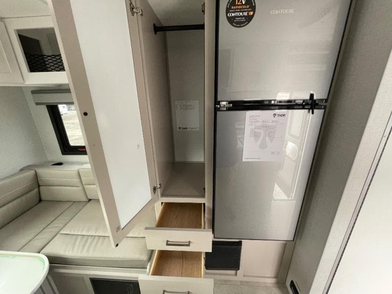 2026 Thor Motor Coach 2026 Thor Motor Coach Chateau - thumbnail 34