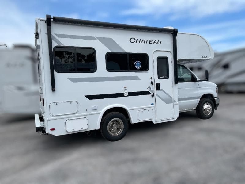 2026 Thor Motor Coach 2026 Thor Motor Coach Chateau - thumbnail 7