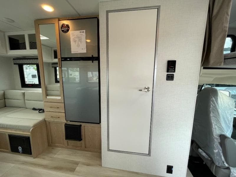 2026 Thor Motor Coach 2026 Thor Motor Coach Quantum - thumbnail 23