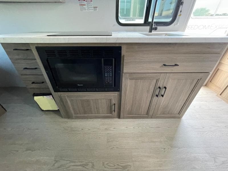 2026 Coachmen 2026 Coachmen Freedom Express Select - thumbnail 33