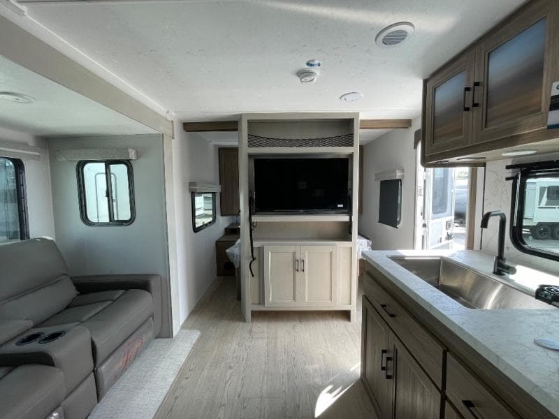 2026 Coachmen 2026 Coachmen Freedom Express - thumbnail 19