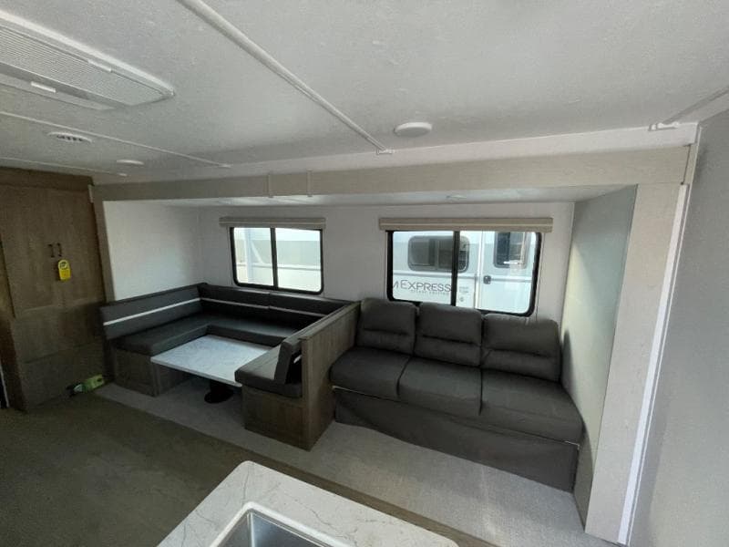 2026 Coachmen 2026 Coachmen Freedom Express - thumbnail 17