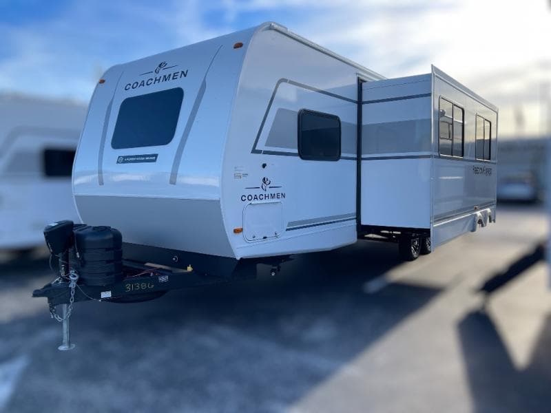 2026 Coachmen 2026 Coachmen Freedom Express - thumbnail 4