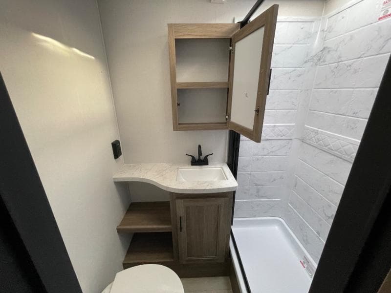 2026 Coachmen 2026 Coachmen Freedom Express - thumbnail 36