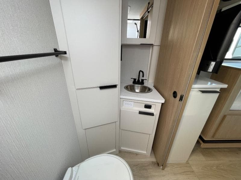 2026 Winnebago 2026 Winnebago Micro Minnie - thumbnail 18