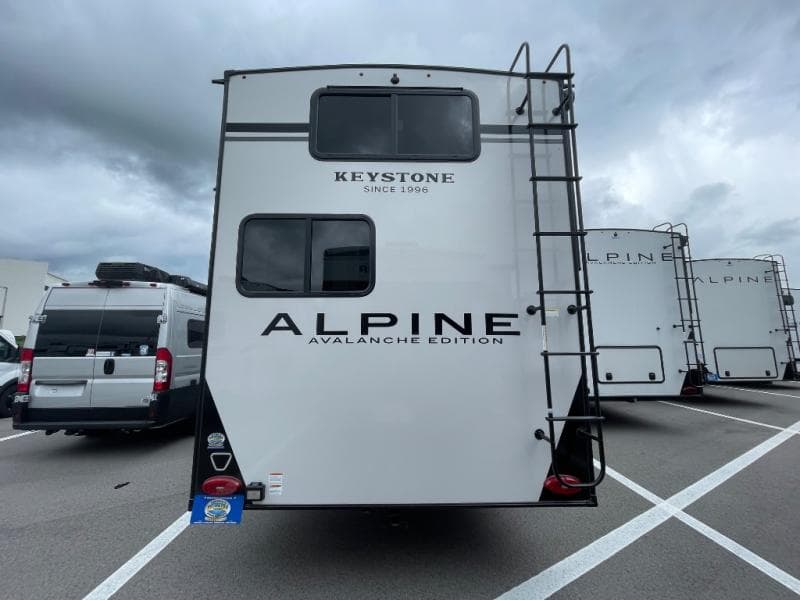 2026 Keystone RV 2026 Keystone RV Alpine Avalanche Edition - thumbnail 6