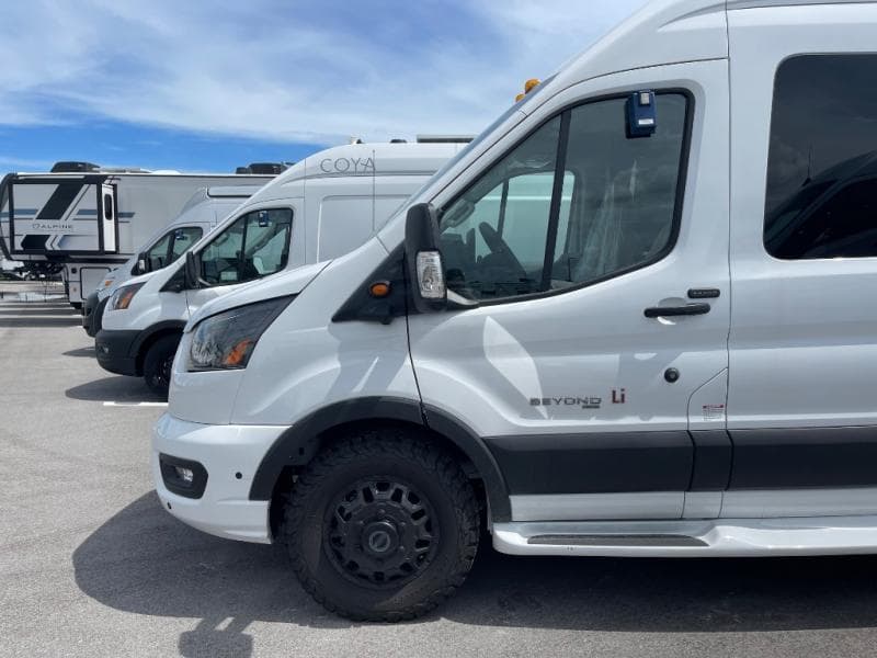 2026 Coachmen 2026 Coachmen Beyond - thumbnail 5