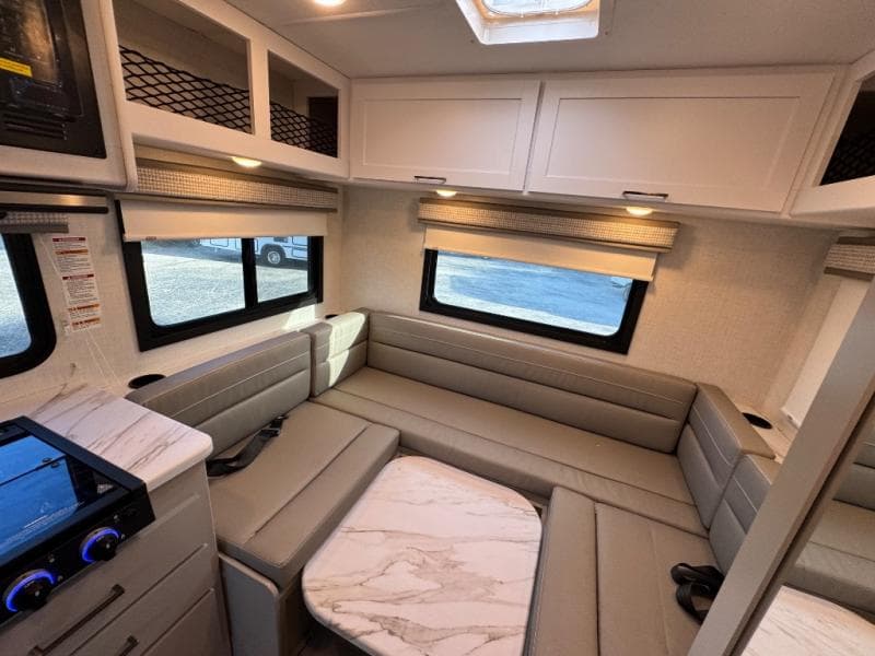 2026 Thor Motor Coach 2026 Thor Motor Coach Quantum - thumbnail 12