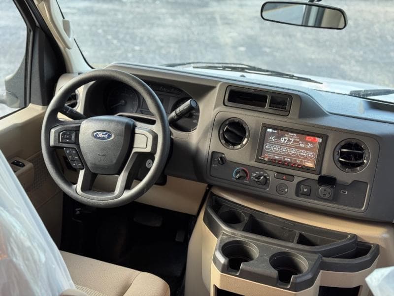 2026 Thor Motor Coach 2026 Thor Motor Coach Quantum - thumbnail 8