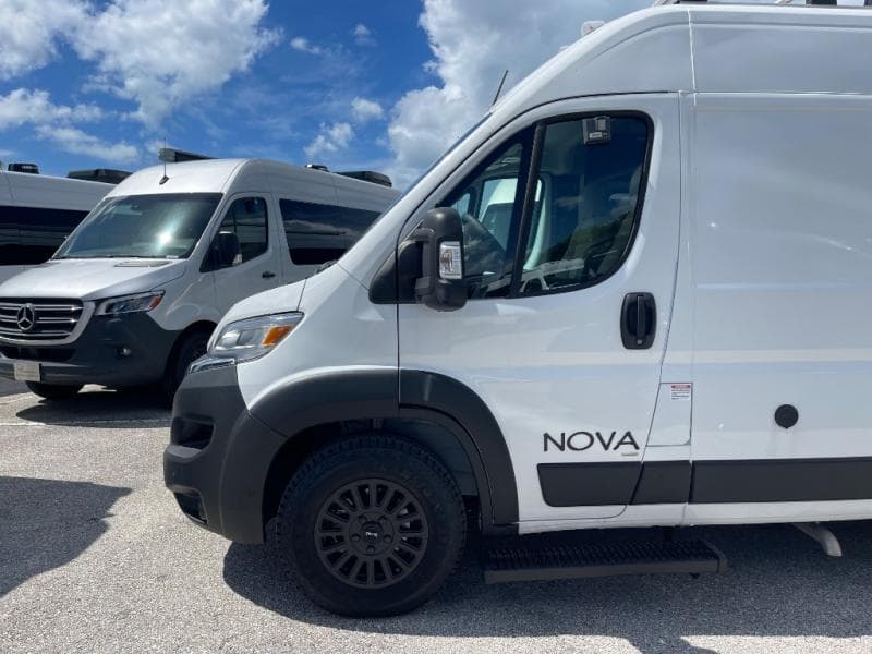2026 Coachmen 2026 Coachmen Nova - thumbnail 5