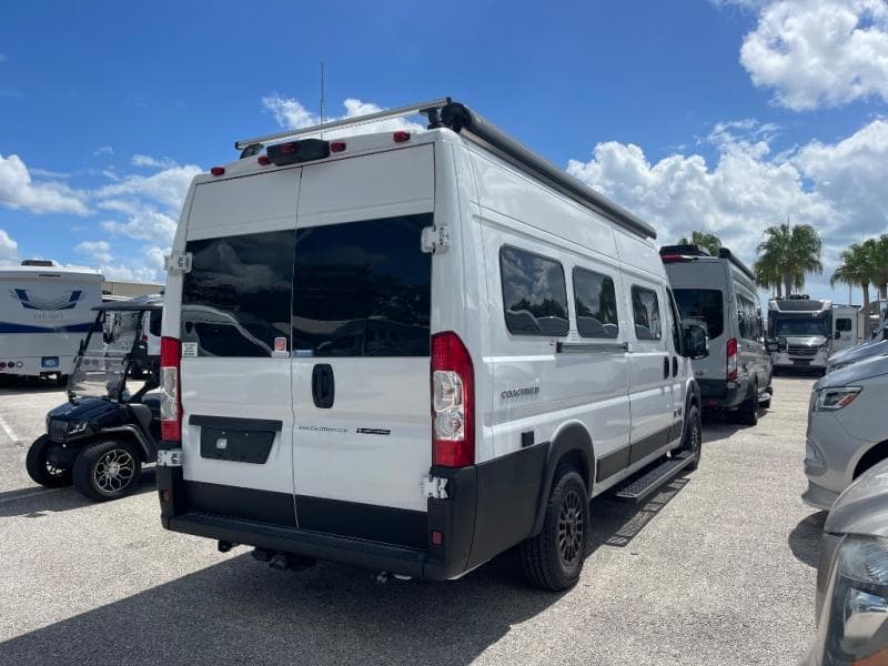 2026 Coachmen 2026 Coachmen Nova - thumbnail 8