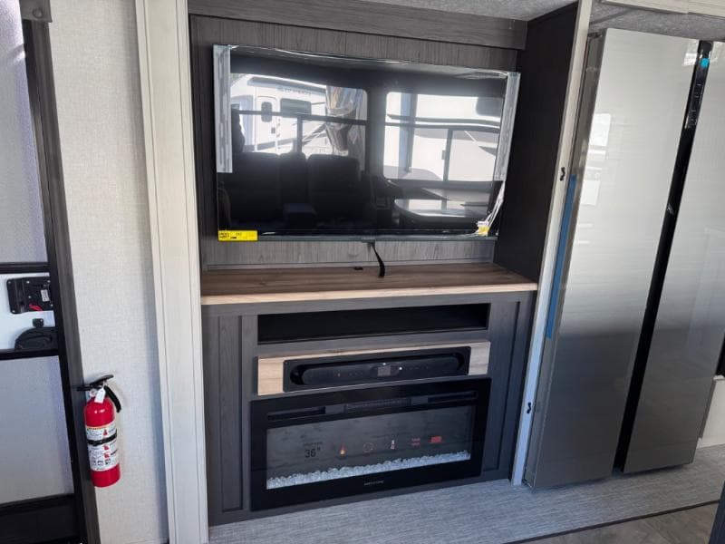 2026 Coachmen 2026 Coachmen Chaparral - thumbnail 11