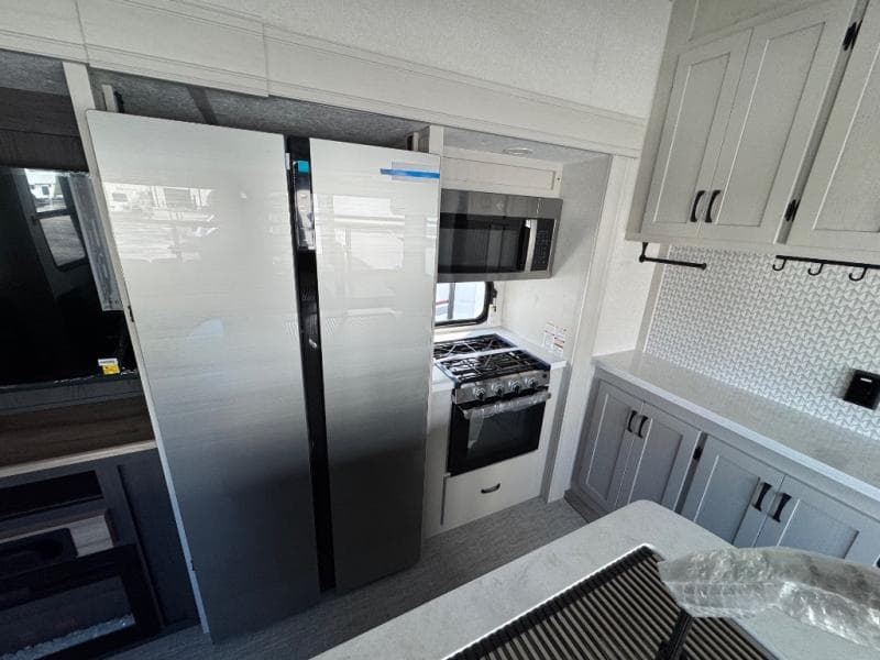 2026 Coachmen 2026 Coachmen Chaparral - thumbnail 12