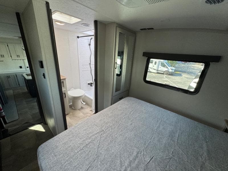 2026 Coachmen 2026 Coachmen Chaparral - thumbnail 27