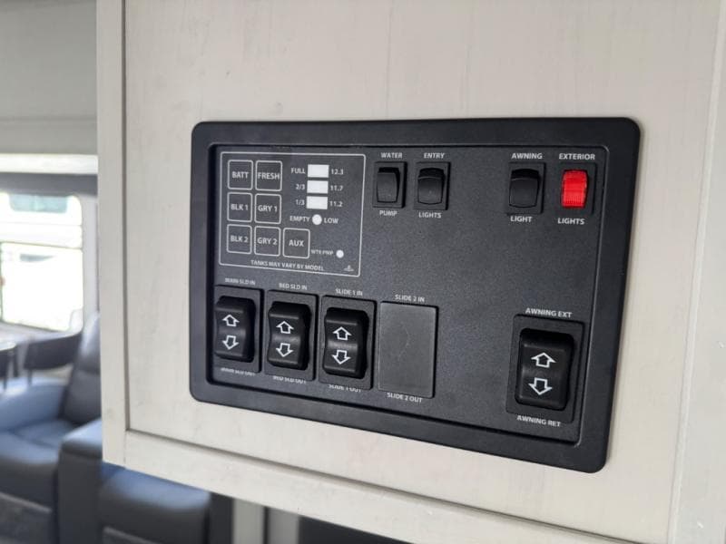 2026 Coachmen 2026 Coachmen Chaparral - thumbnail 32