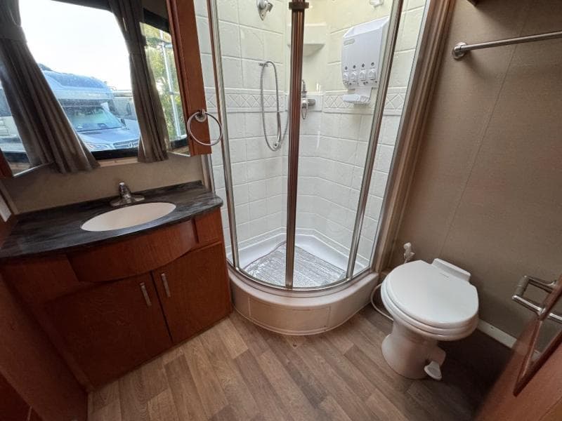 2014 Leisure Travel Vans 2014 Leisure Travel Vans Unity - thumbnail 14