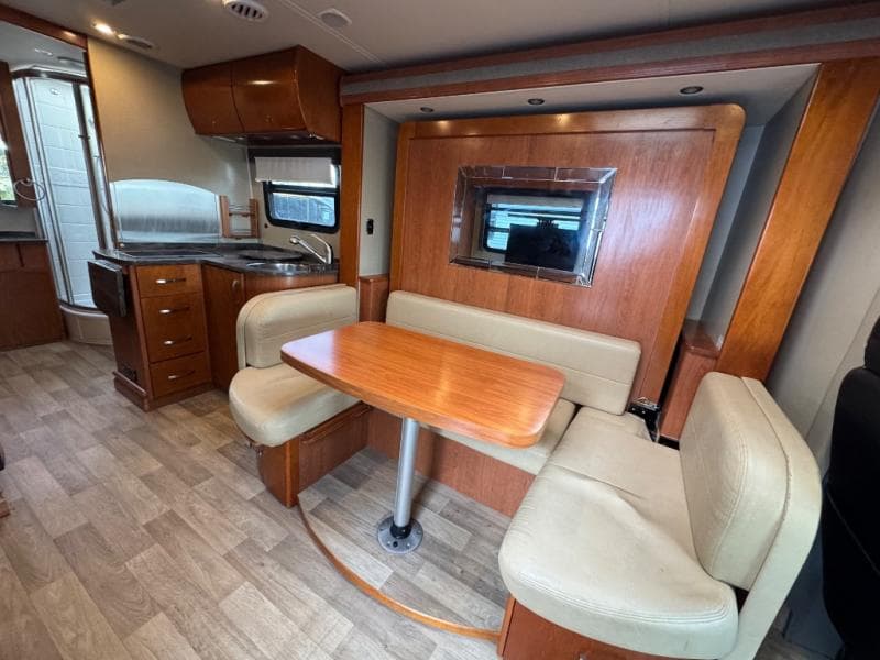 2014 Leisure Travel Vans 2014 Leisure Travel Vans Unity - thumbnail 16