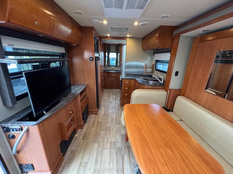 2014 Leisure Travel Vans 2014 Leisure Travel Vans Unity - thumbnail 8