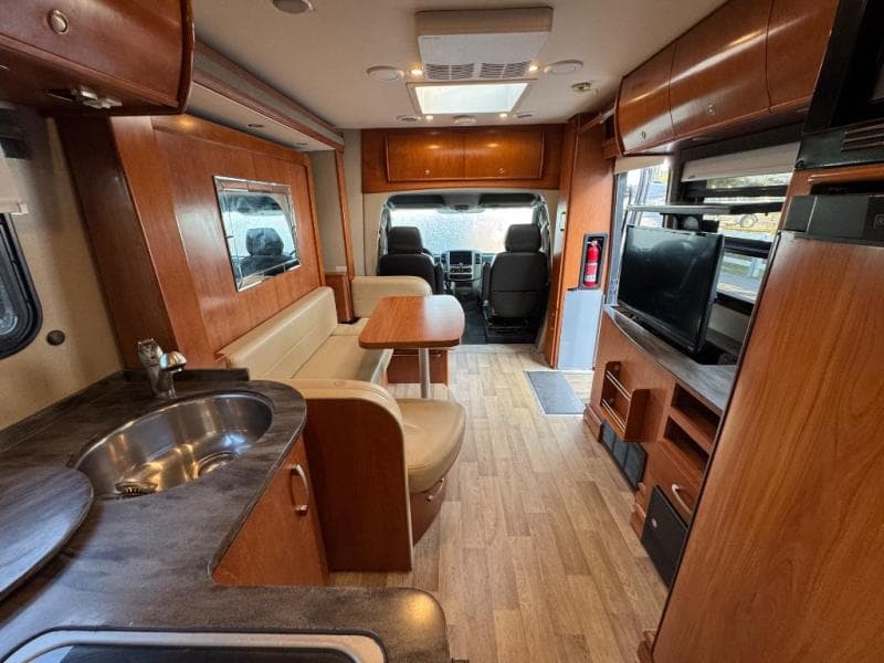 2014 Leisure Travel Vans 2014 Leisure Travel Vans Unity - thumbnail 9