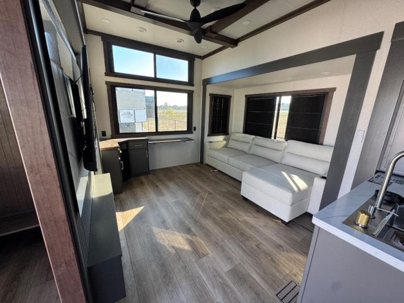 2026 Forest River 2026 Forest River CEDAR CREEK COTTAGE - thumbnail 16